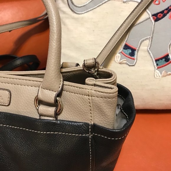 Clarks Leather bag Like New & free small backpack - Picture 4 of 5